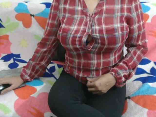 anjali_dogra's live room