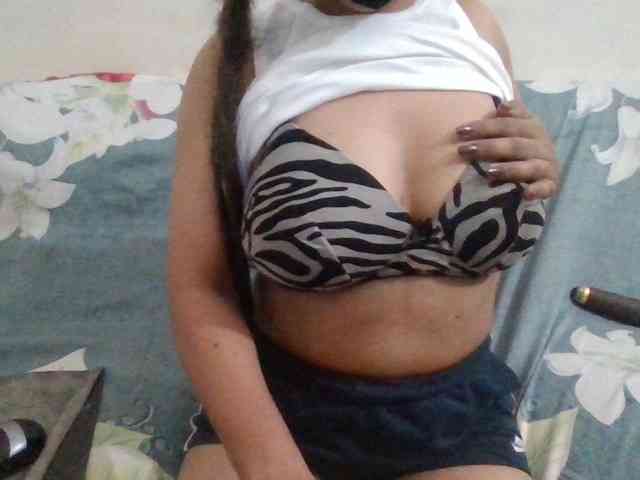 Anjali_dogra webcam