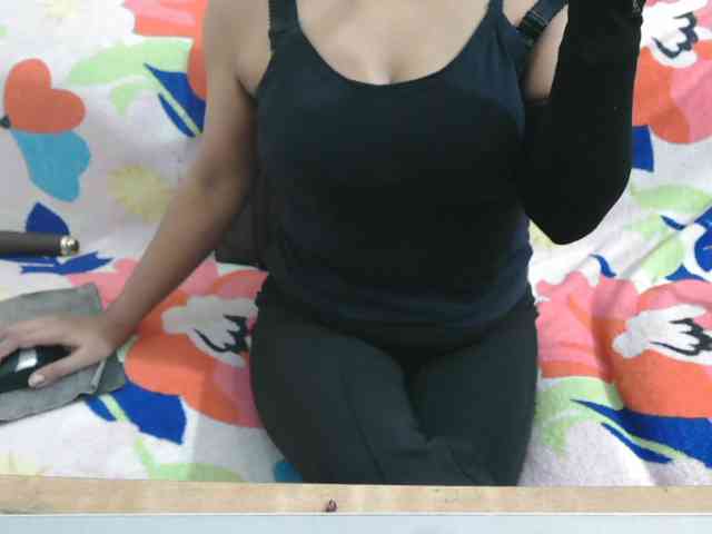 Anjali_dogra webcam