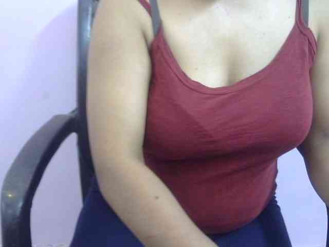 Anjali_dogra webcam