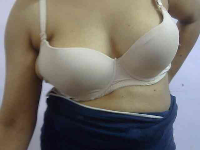 Anjali_dogra webcam