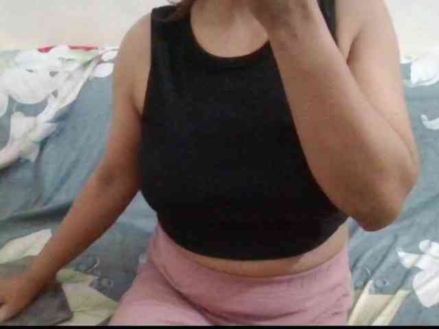 Anjali_dogra webcam