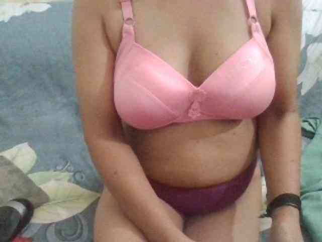Anjali_dogra webcam