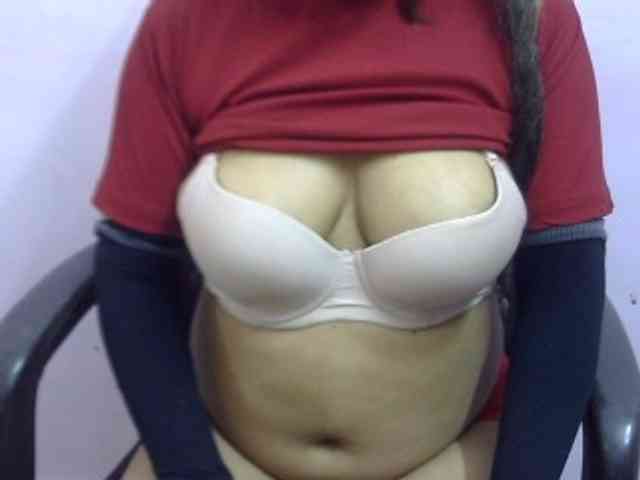 Anjali_dogra webcam