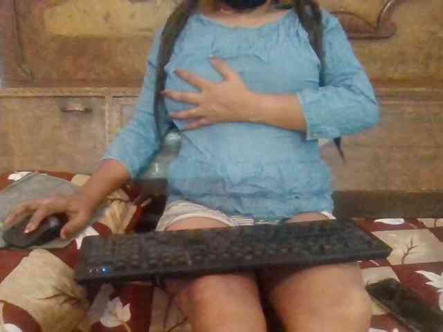 Anjali_dogra webcam
