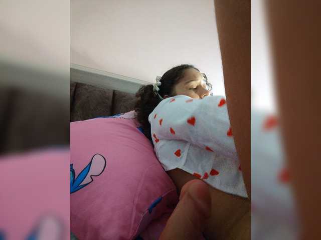 sharadreams, live now on BongaCams