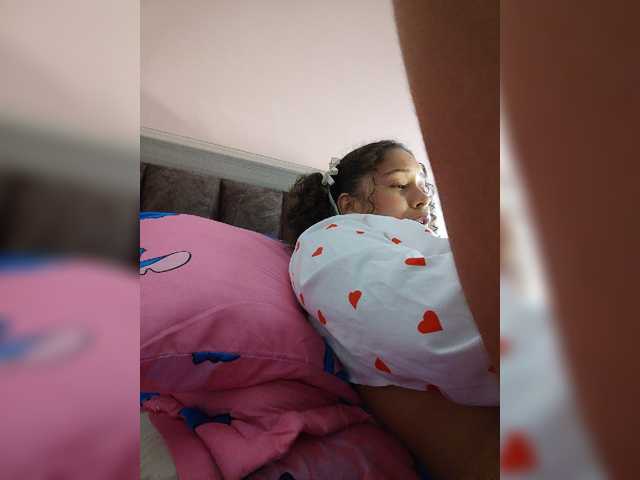 sharadreams, en directo ahora en BongaCams