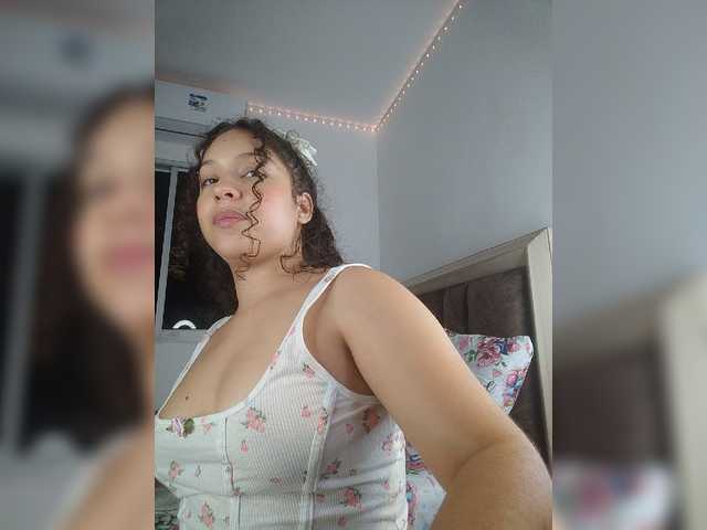 sharadreams live cam on BongaCams