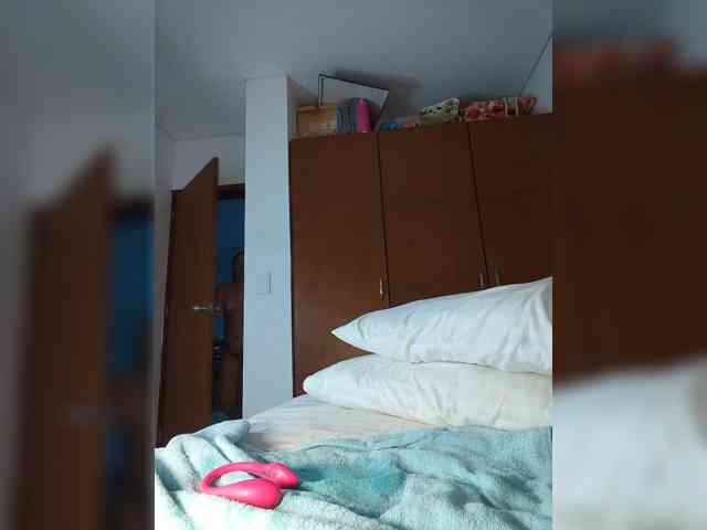sharadreams's webcam live show