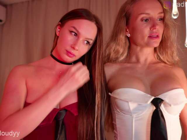 Sex chat gratuit in direct cu WhoreRobot pe BongaCams