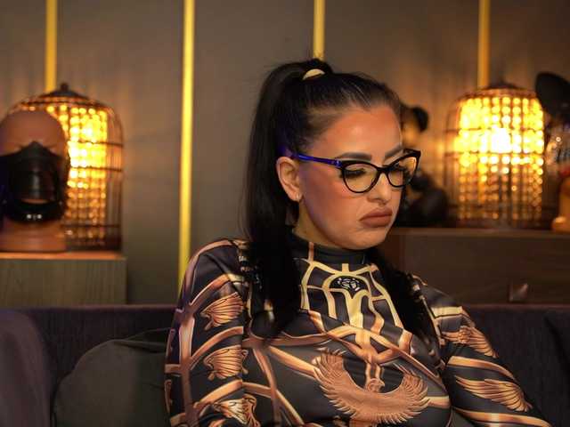 KellyKent's BongaCams show and profile