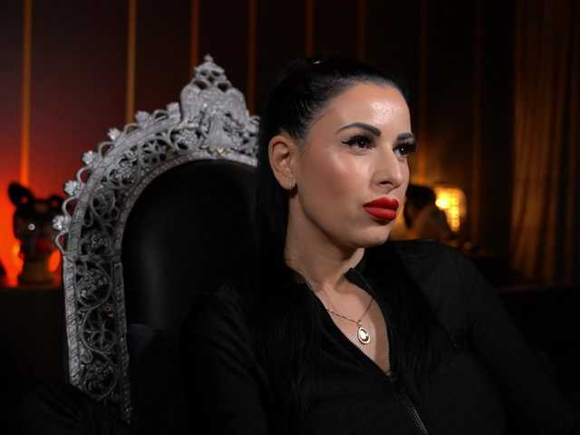 KellyKent live cam on BongaCams