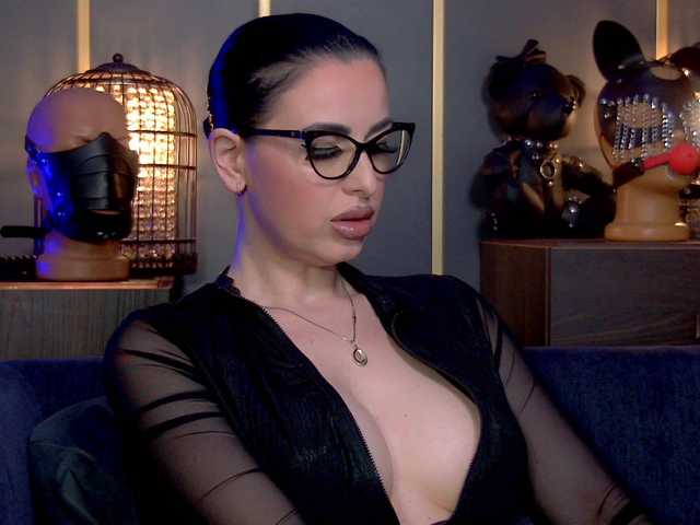 KellyKent, 36 y/o - Live Cam on BongaCams