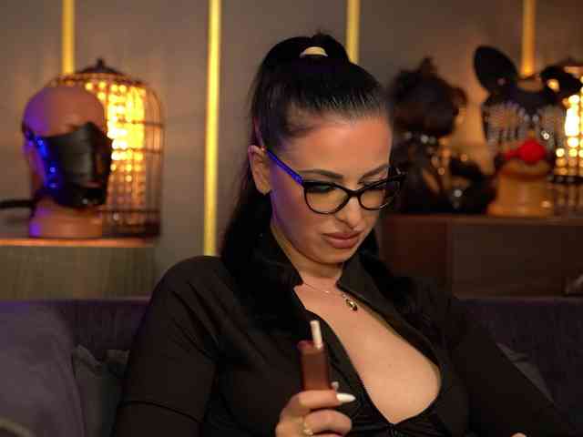 KellyKent Live Webcam on BongaCams