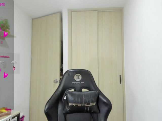 Andylovense's BongaCams show and profile