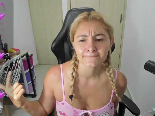 Andylovense's BongaCams show and profile