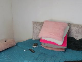 LINDA599's Live Webcam