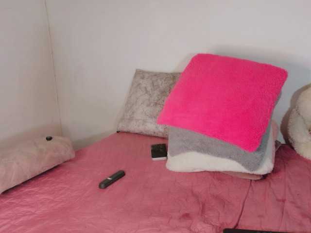 LINDA599 live cam preview