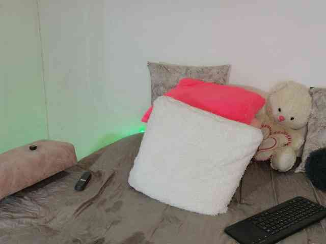 LINDA599 webcam