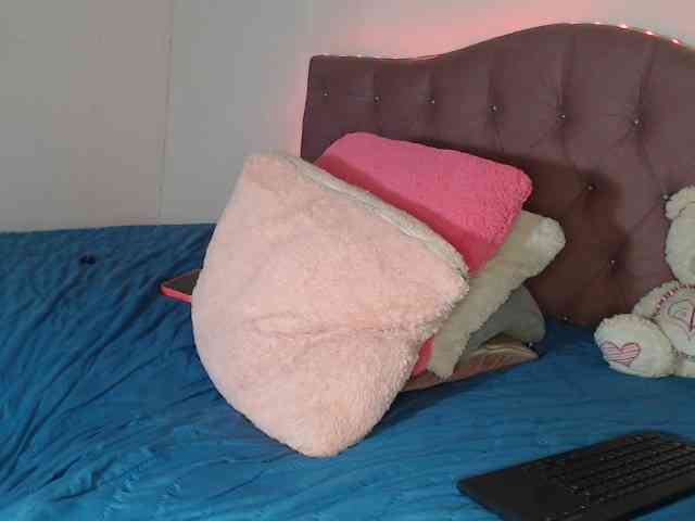 LINDA599 webcam