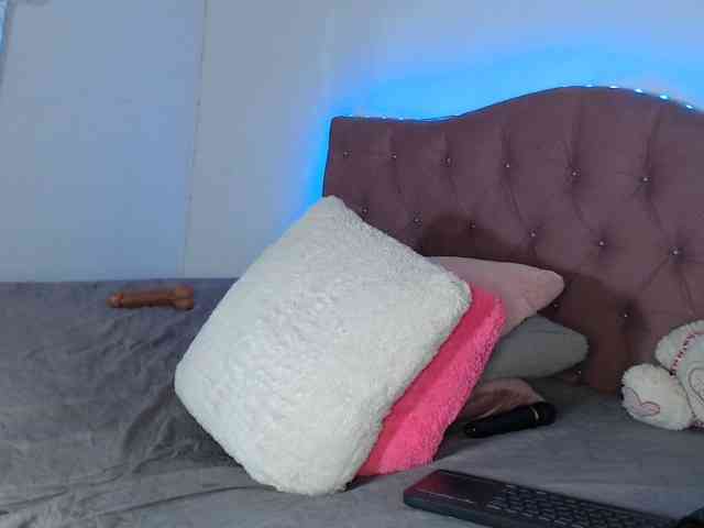 LINDA599 webcam
