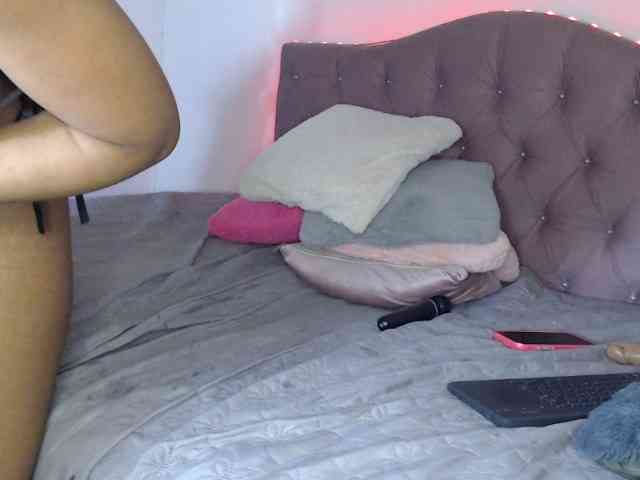 LINDA599 webcam
