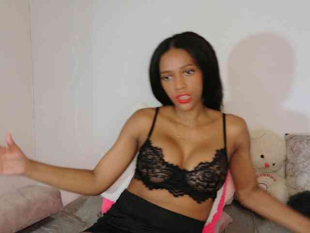 LINDA599 webcam