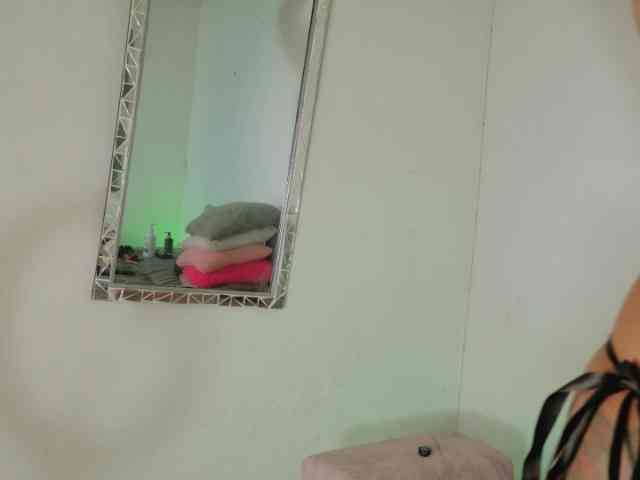 LINDA599 webcam