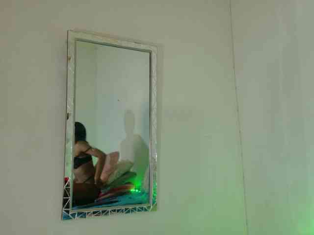 LINDA599 webcam