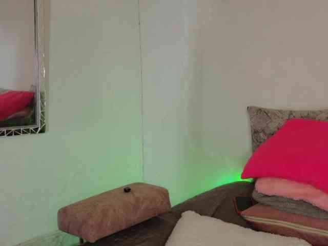 LINDA599 webcam