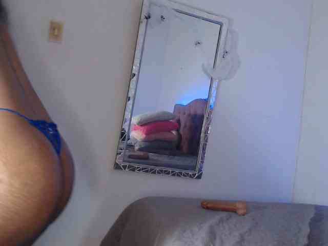 LINDA599 webcam