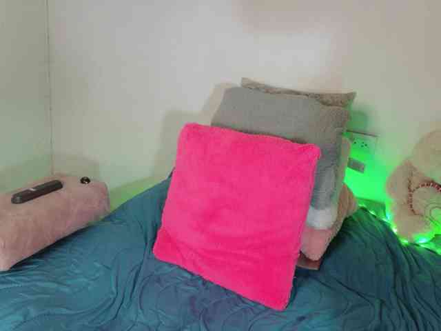 LINDA599 webcam