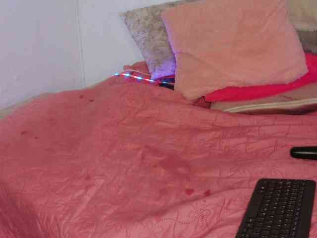 LINDA599 webcam