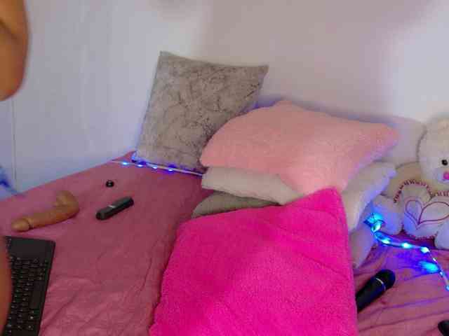 LINDA599 webcam
