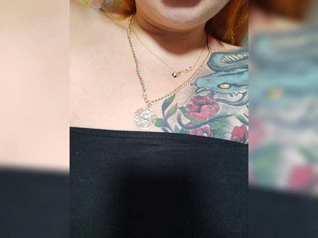 Pishechka2 live cam on BongaCams