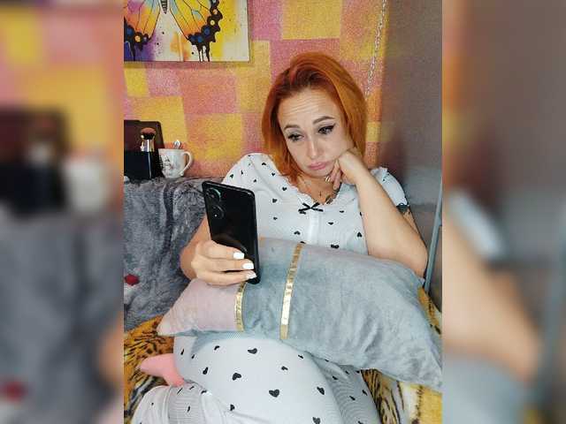 Pishechka2 live cam on BongaCams