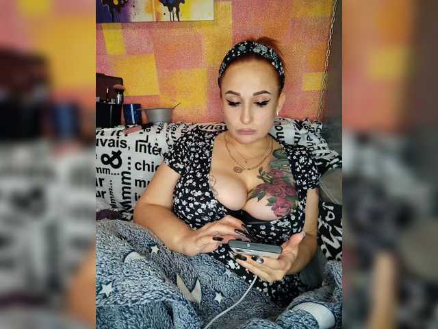 Pishechka2 live cam on BongaCams