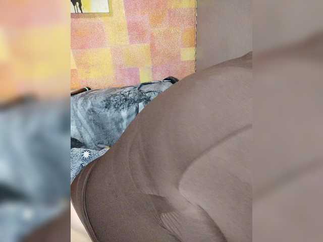 le modèle Drochu_kak_hochu_ est en webcam porno dans un show sur le site bongacams, il possède les tags suivants: White/Caucasian,Redhead,Shaved