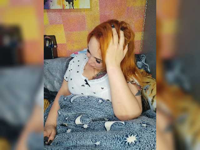 Pishechka2 live cam on BongaCams