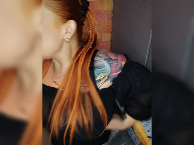 Pishechka2 live cam on BongaCams