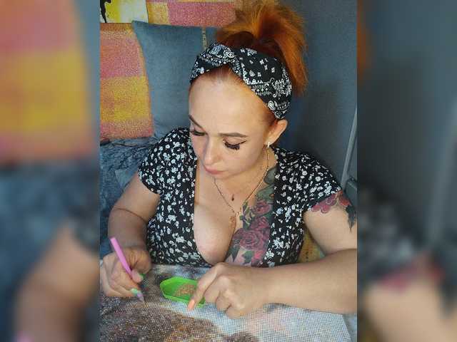 Pishechka2 live cam on BongaCams