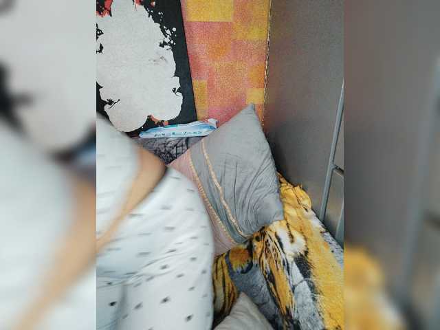 Pishechka2 live cam on BongaCams