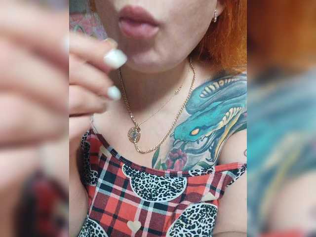 Pishechka2 live cam on BongaCams