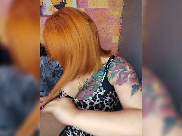 Pishechka2 live cam on BongaCams