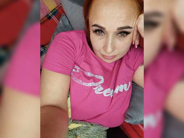 Pishechka2 live cam on BongaCams