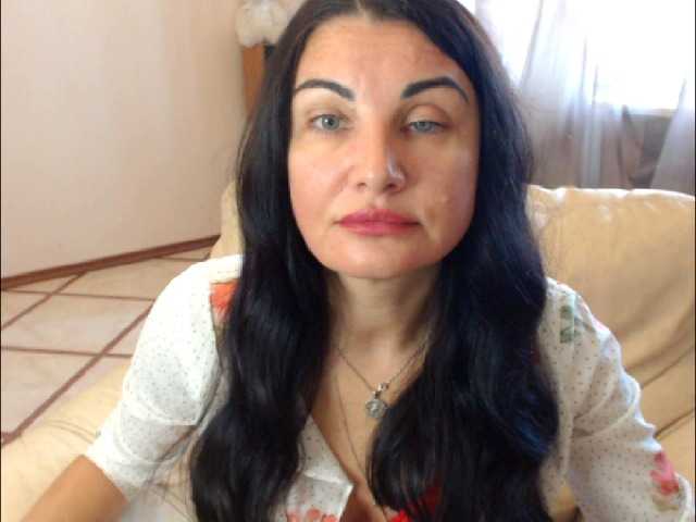 Karina8571 live cam on BongaCams
