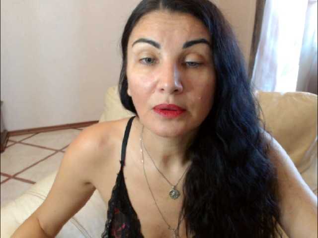 Karina8571 live cam on BongaCams
