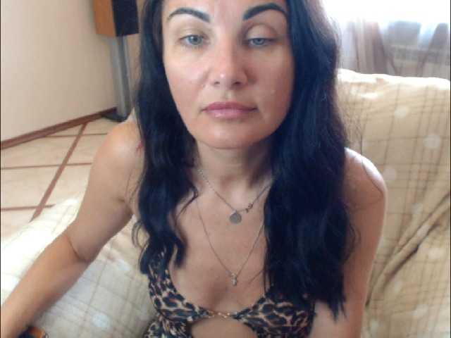 Karina8571 live cam on BongaCams