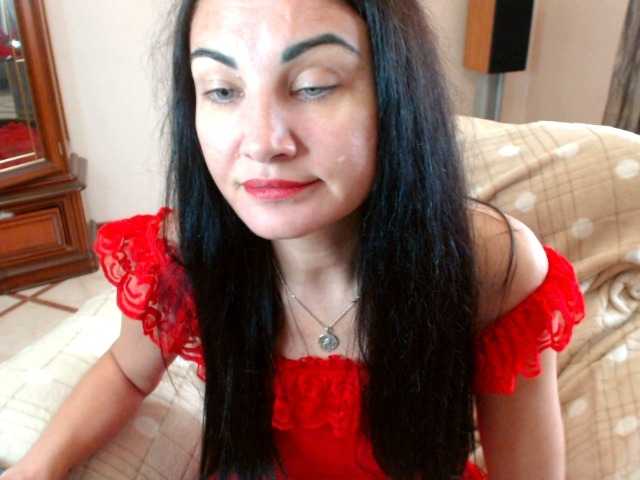 Karina8571, en directo ahora en BongaCams