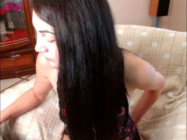 Karina8571 live cam on BongaCams